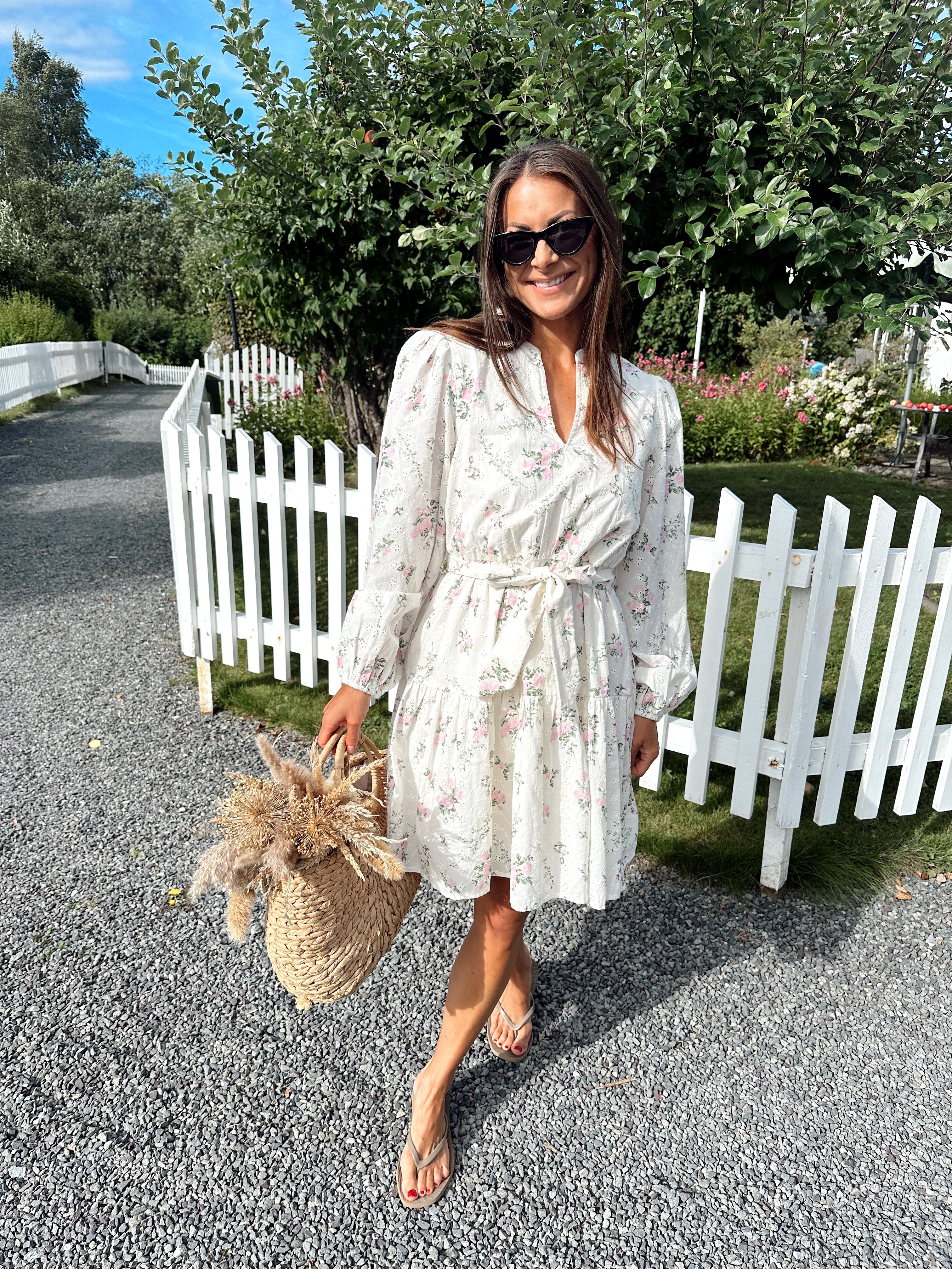 VIMIADA Short Dress - Snow White